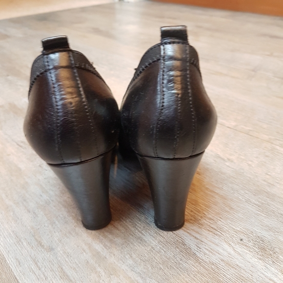 FREE or $15 Shoes heels leather - Picture 4 of 5